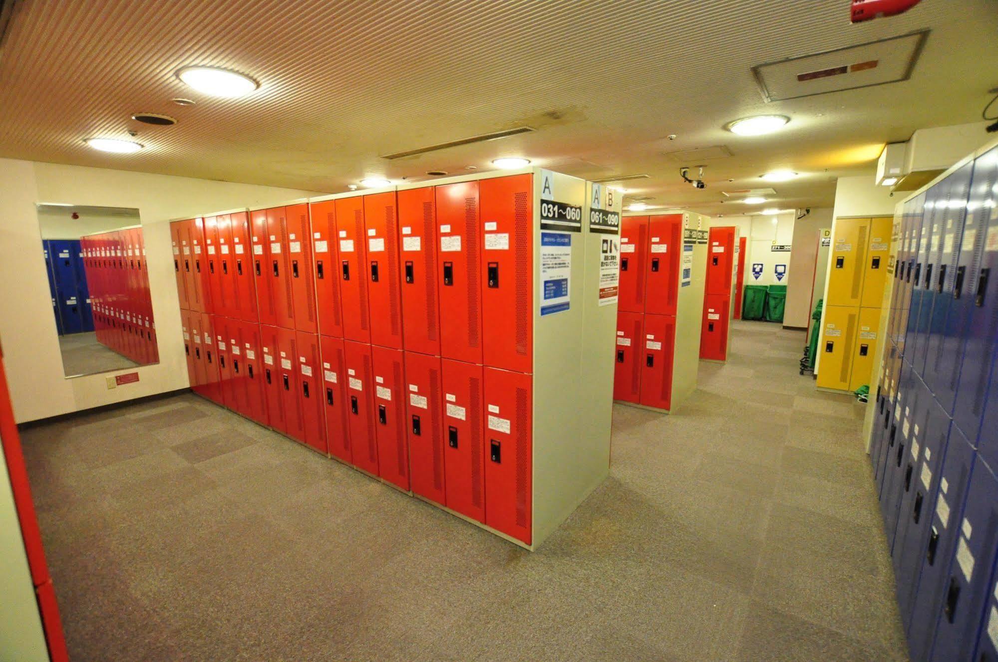 Capsule Hotel Asahi Plaza Shinsaibashi Osaka Exterior photo