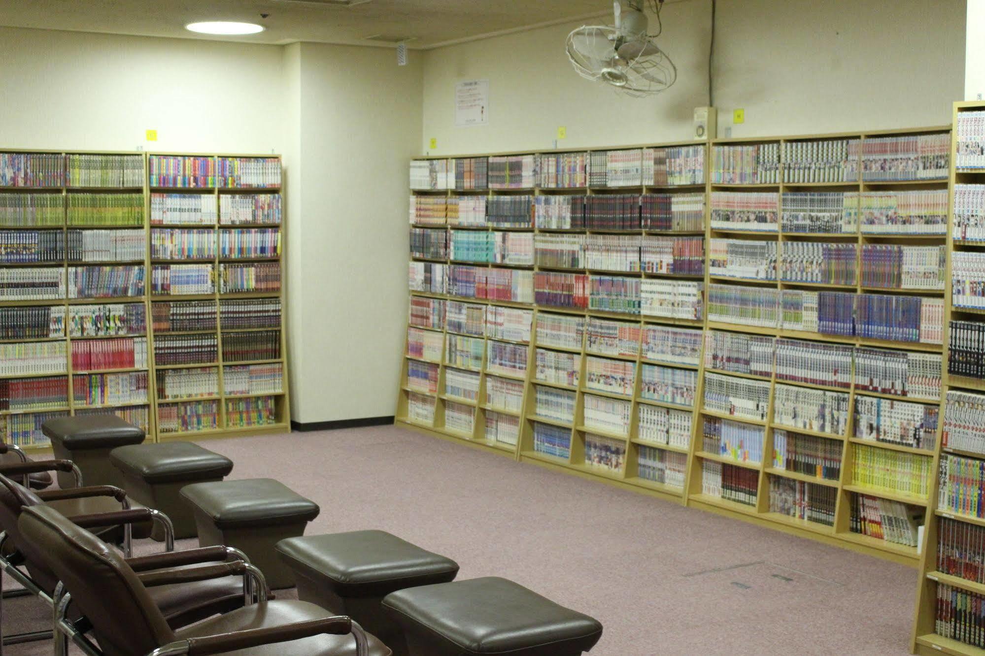 Capsule Hotel Asahi Plaza Shinsaibashi Osaka Exterior photo